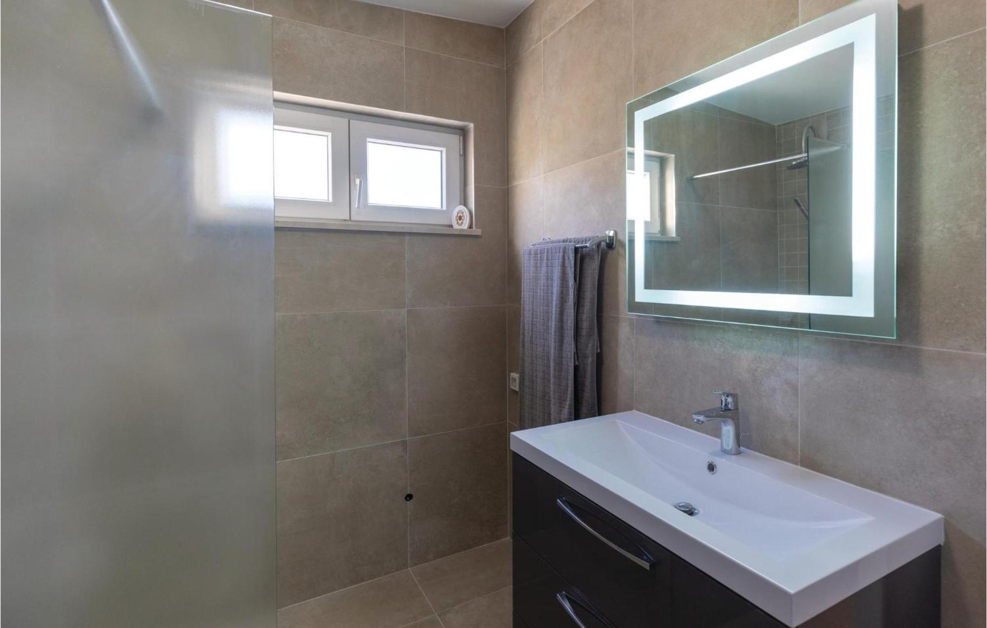 Awesome Apartment In Blace With House Sea View المظهر الخارجي الصورة